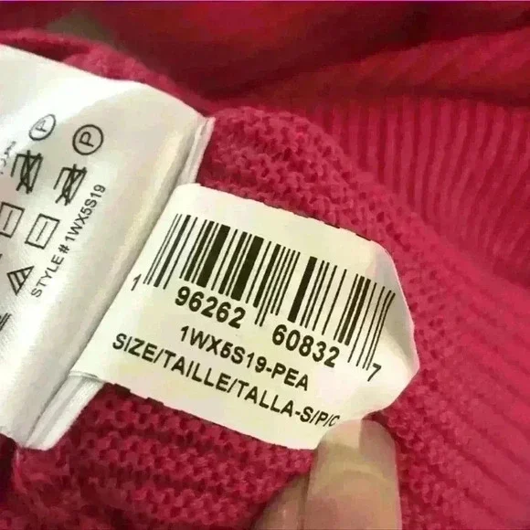 NWT BCBGENERATION SWEATER DRESS - Picture 4 of 5